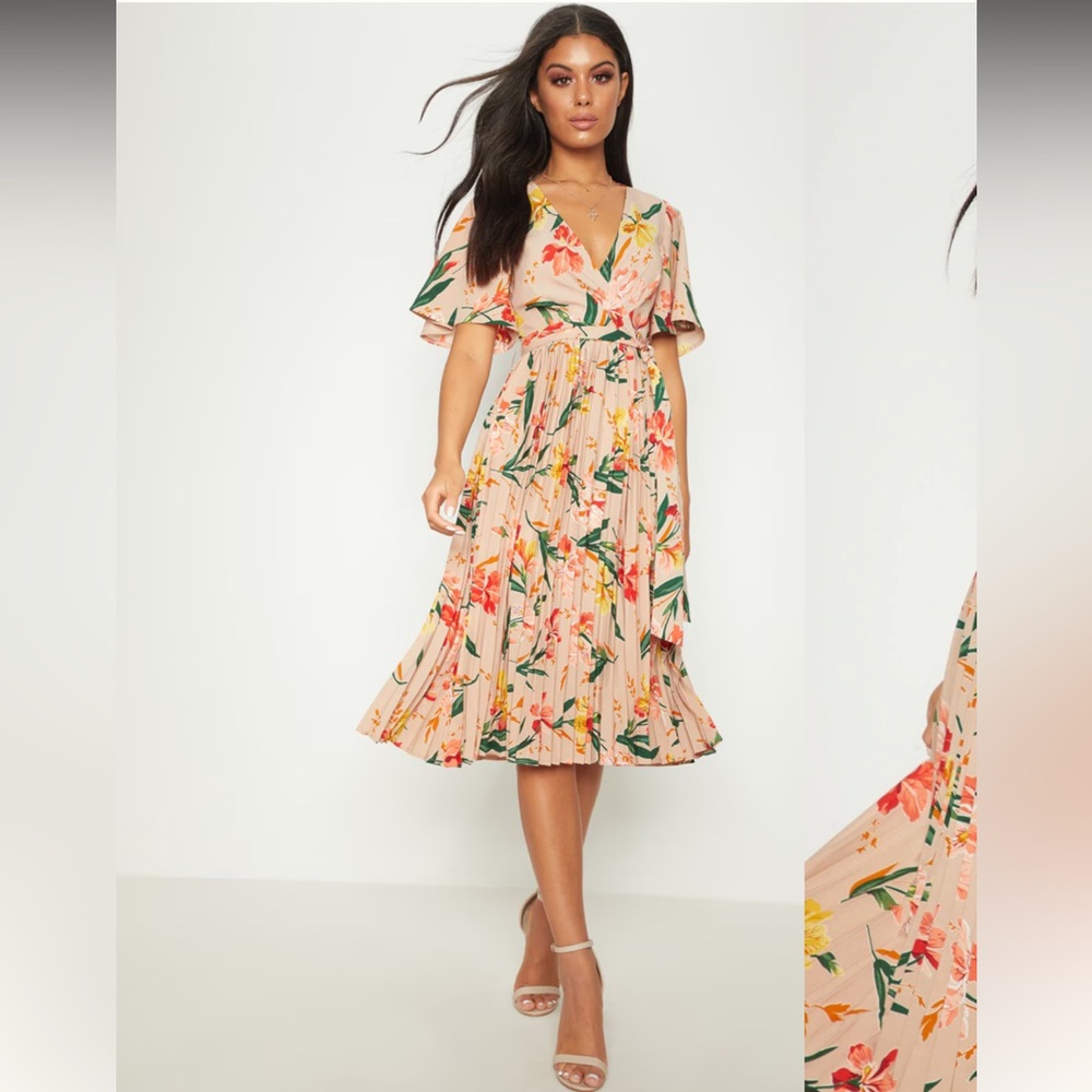 Pretty Little Things - NWT Pink Pleated Floral Midi dress
